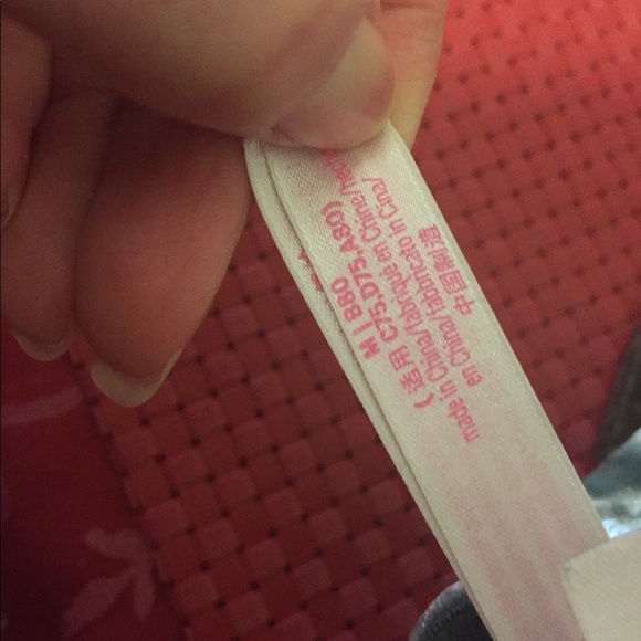 NWOT GREEN VELVET BRALETTE VSPINK SOLD - Picture 5 of 5